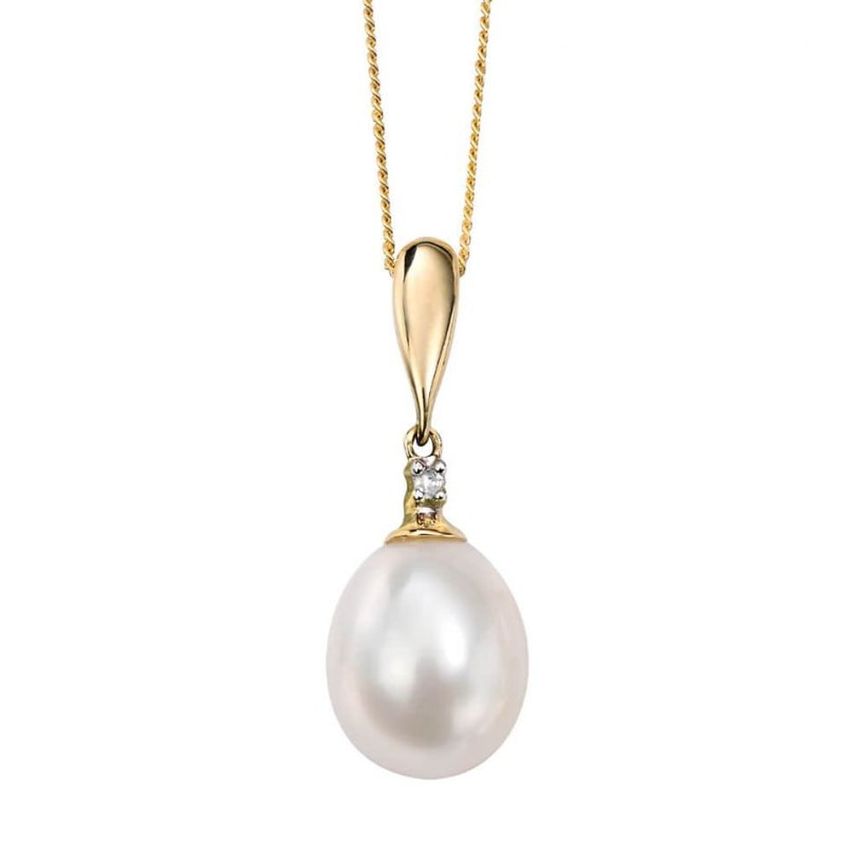 Elements Gold Yellow Gold Freshwater Pearl & Diamond Necklace