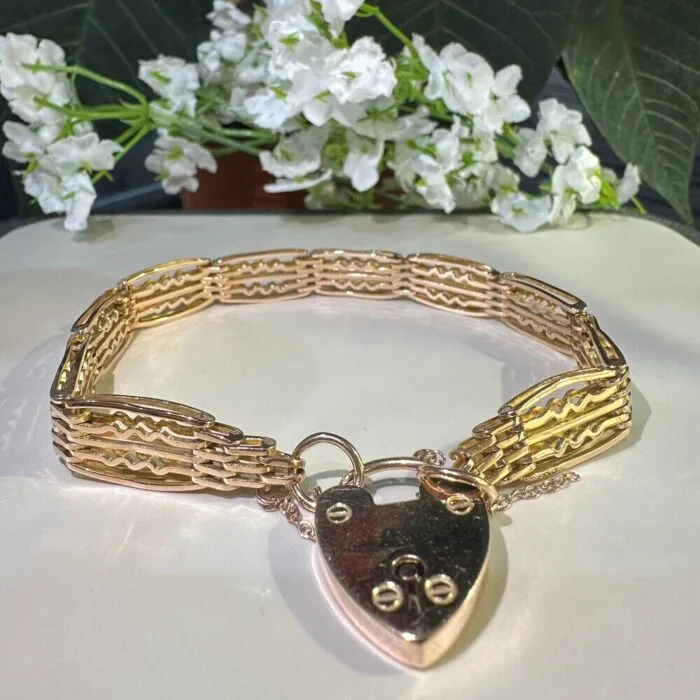 9ct Gold Gate Bracelet | Bar Bracelet | Ladies Bracelet | Nettletons
