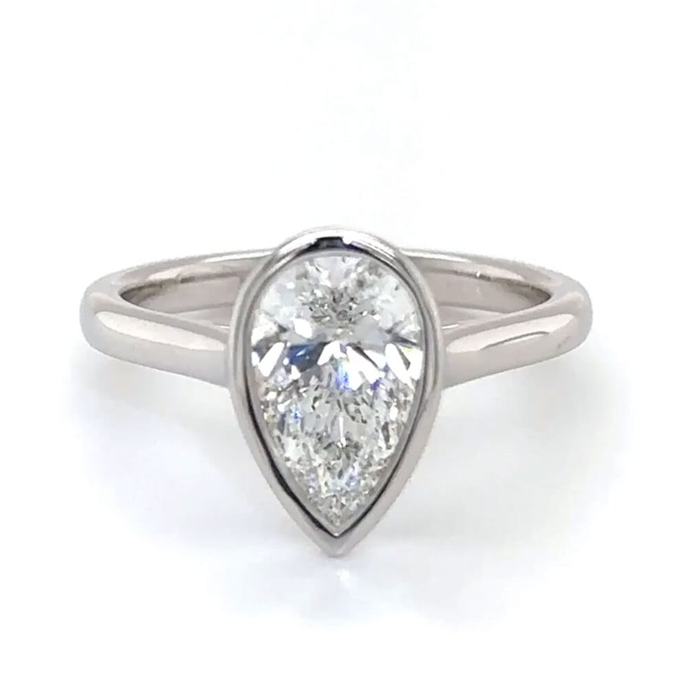 18ct Yellow Gold 1.50ct Lab Grown Pear Cut Diamond Ring