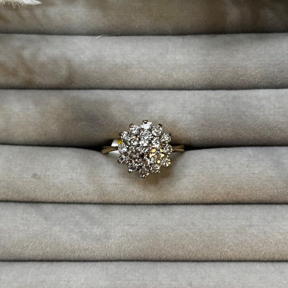 Pre-Owned 18ct Yellow Gold Nineteen Stone 0.35ct Diamond Cluster