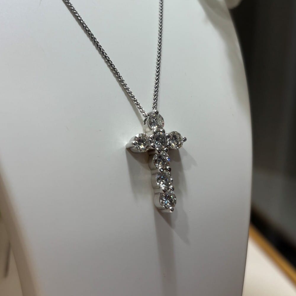 Pre-Owned 9ct White Gold and Diamond Cross - Image 3