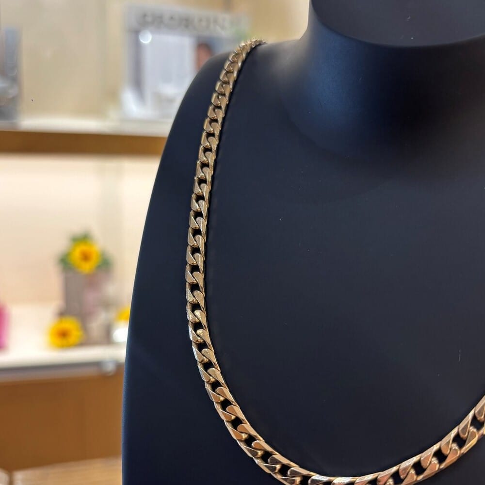 Pre-owned 9ct Yellow Gold Square Curb Link Chain - Image 2